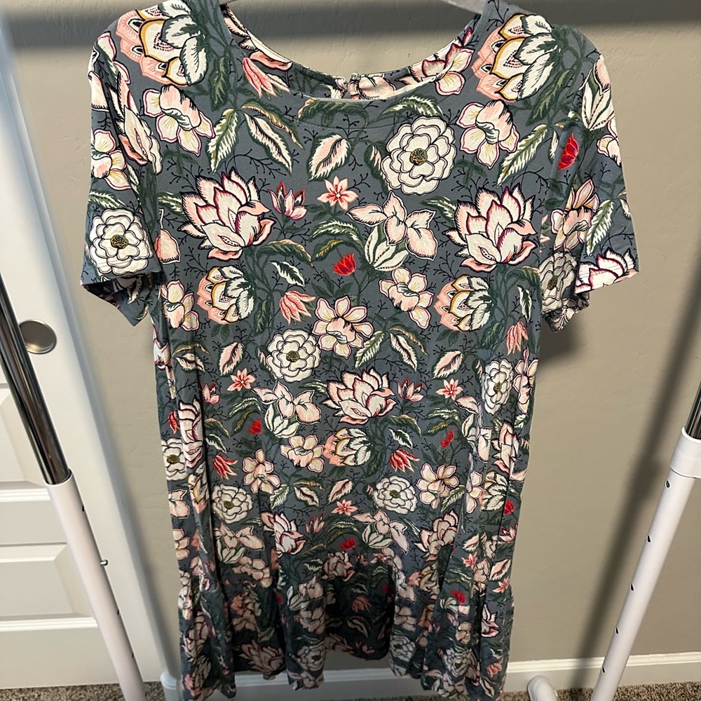 LOFT Cream Short Sleeve Floral T-Shirt Dress